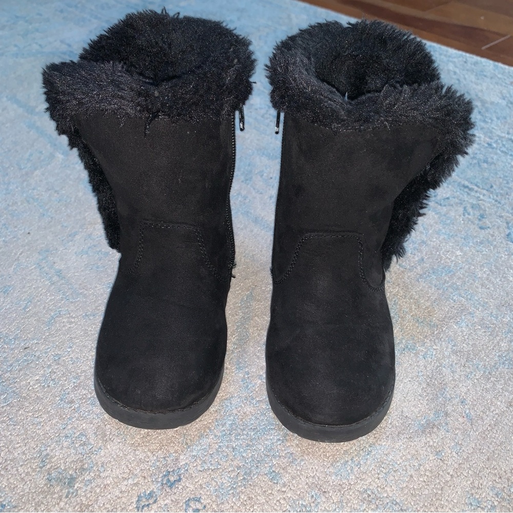 Cat & Jack Black Furry Kids Boots